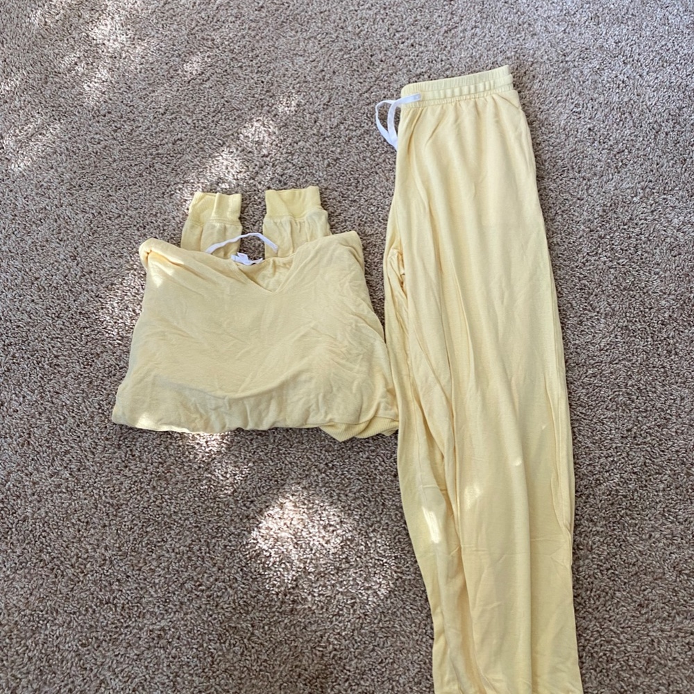 Colsie Yellow Sweatsuit Set - Yellow - Small